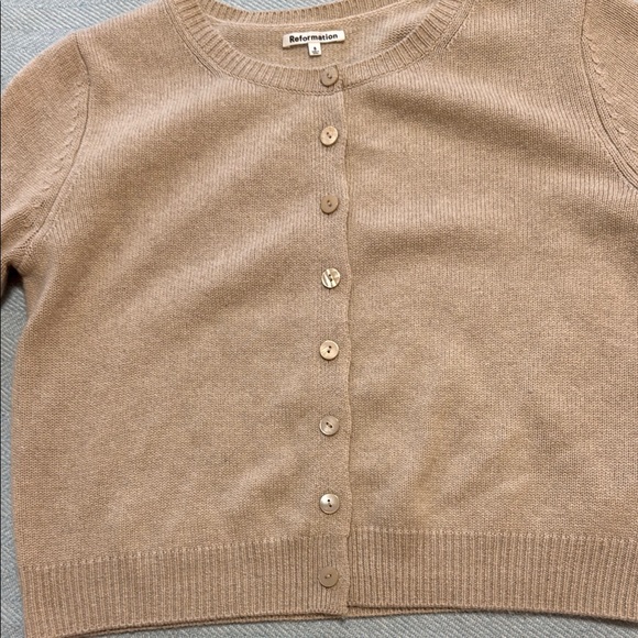 Reformation Women's Tan Small Cashmere Sweater - Picture 6 of 8